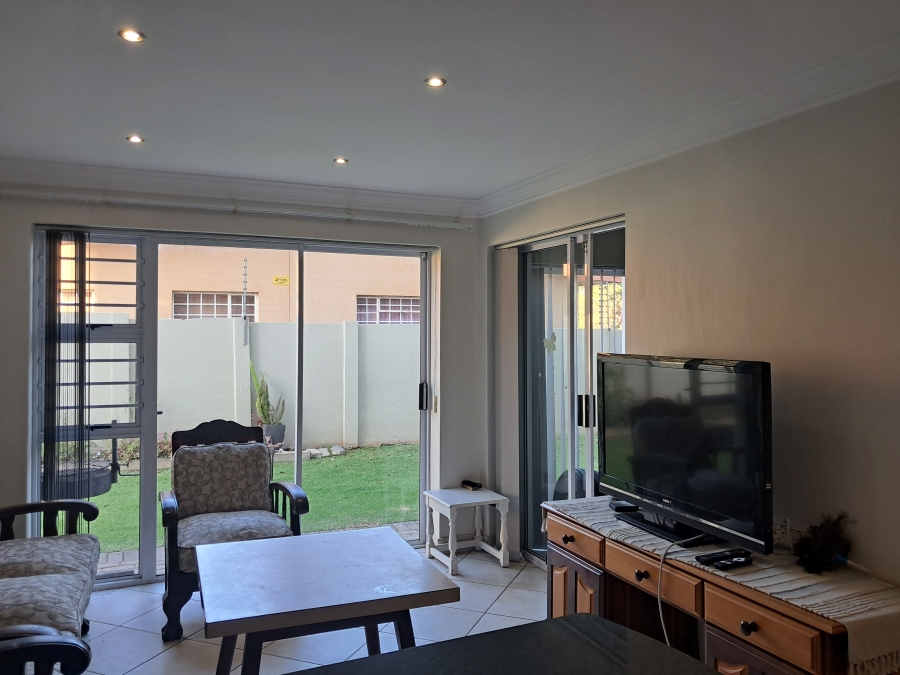To Let 2 Bedroom Property for Rent in Jeffreys Bay Central Eastern Cape